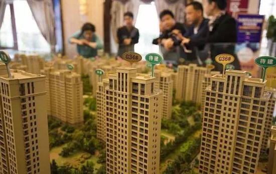新一輪樓市調(diào)控 二三線城市紛紛使出“縮短限售年限”等殺手锏，市場風(fēng)向漸變